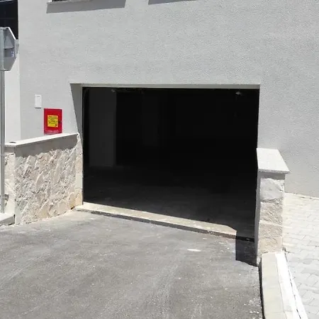 My Adriatic Place With Private Garden And Garage Apartment Sibenik