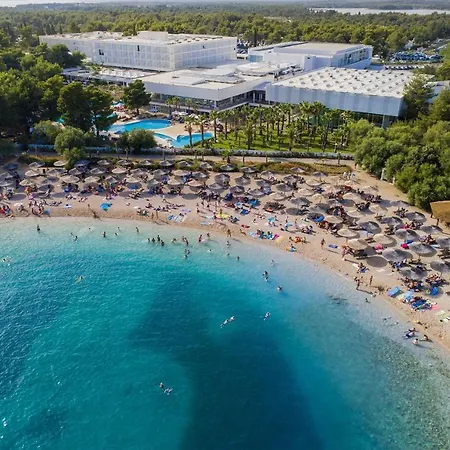 My Adriatic Place With Private Garden And Garage Apartamento *