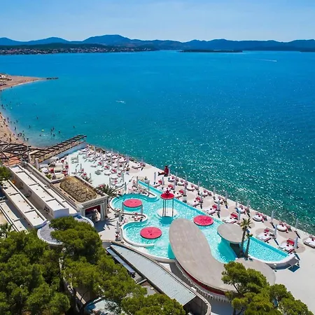 My Adriatic Place With Private Garden And Garage Apartment *