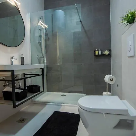 My Adriatic Place With Private Garden And Garage Šibenik