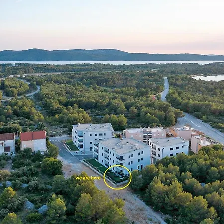 My Adriatic Place With Private Garden And Garage Appartement Šibenik