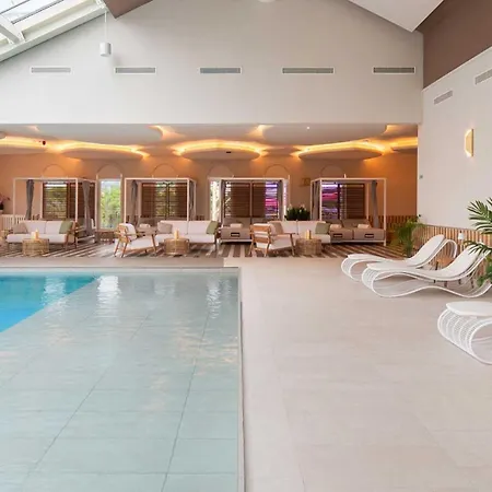 My Adriatic Place With Private Garden And Garage 아파트