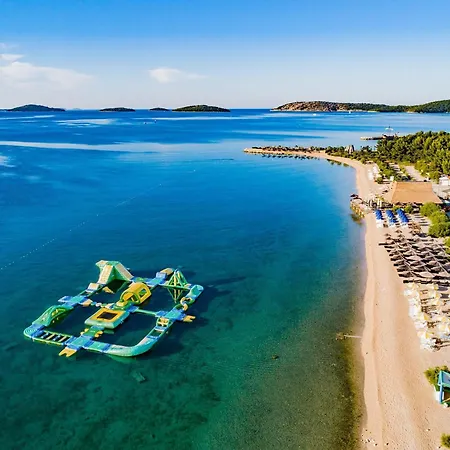 My Adriatic Place With Private Garden And Garage 아파트 시베니크