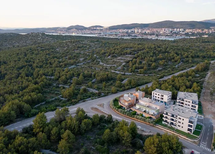 My Adriatic Place With Private Garden And Garage Apartmán