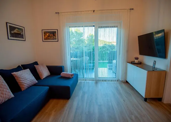 My Adriatic Place With Private Garden And Garage