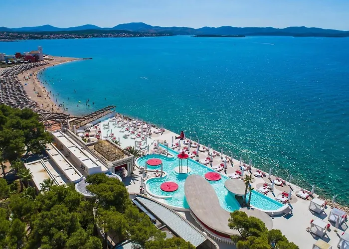 My Adriatic Place With Private Garden And Garage Апартаменты *