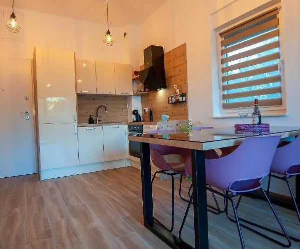 My Adriatic Place With Private Garden And Garage Апартаменты *